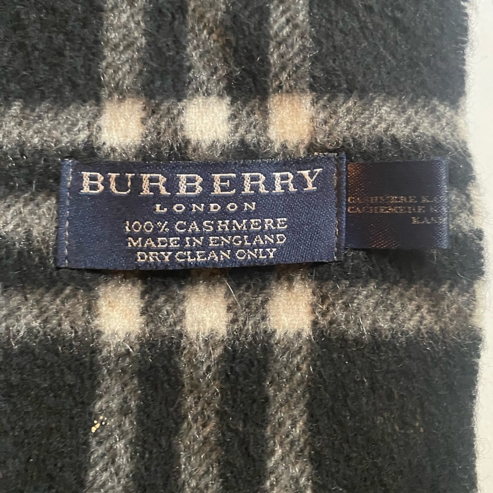 Burberry cashmere scarf